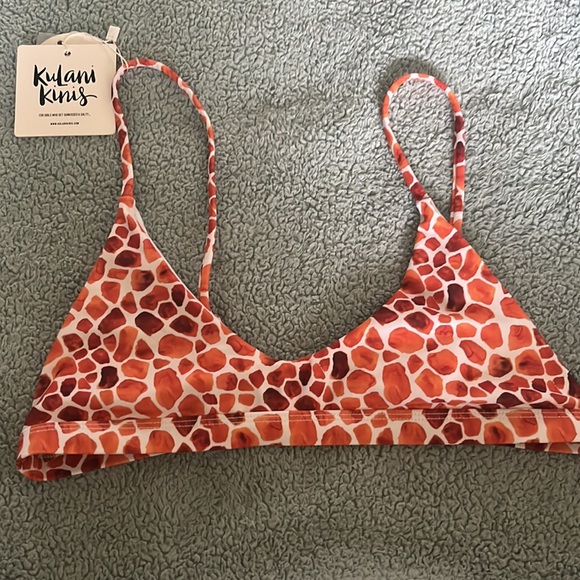 Cheeky V & Minimal Top 🦒 - Picture 3 of 3